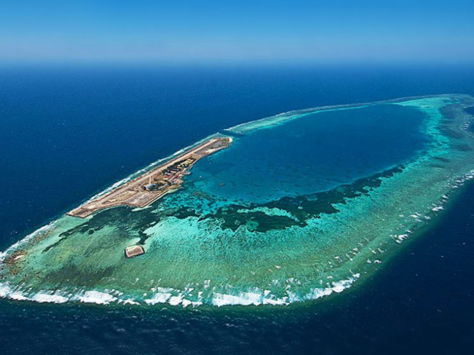 layanglayang-Island-870x555